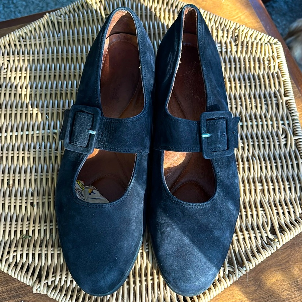 BEAUTIFEEL Black Suede MaryJanes-Size 39/8.5